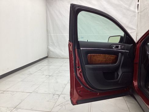 Used 2015 Lincoln MKS AWD w/ Equipment Group 201A image 18