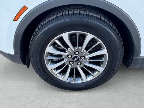 Used 2020 Lincoln Nautilus FWD w/ Equipment Group 101A image 23