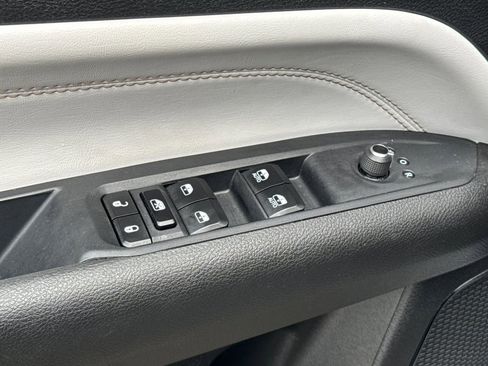 Used 2025 Jeep Compass Limited AWD/4WD image 13