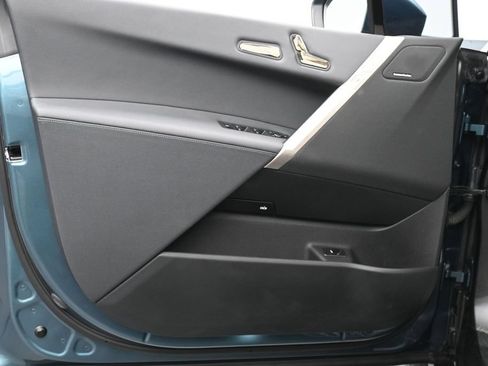 Used 2023 BMW iX xDrive50 w/ Premium Package AWD/4WD image 9
