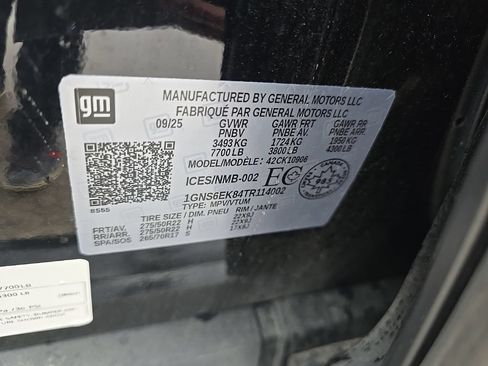 Used 2026 Chevrolet Suburban RST w/ Comfort Package AWD/4WD image 15