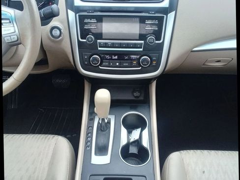 Used 2017 Nissan Altima 2.5 SV image 13