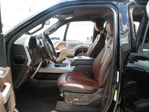 Used 2019 Ford F150 King Ranch w/ Equipment Group 601A Luxury AWD/4WD image 20