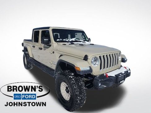 Used 2020 Jeep Gladiator Overland image 1