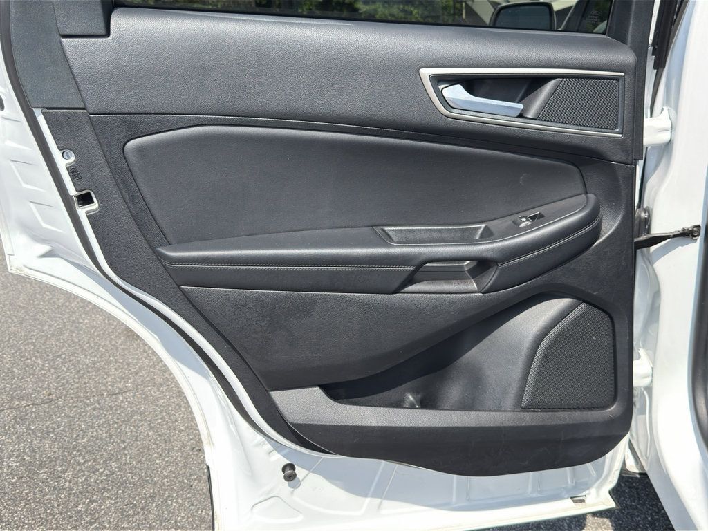 Used 2024 Ford Edge SEL AWD/4WD image 30