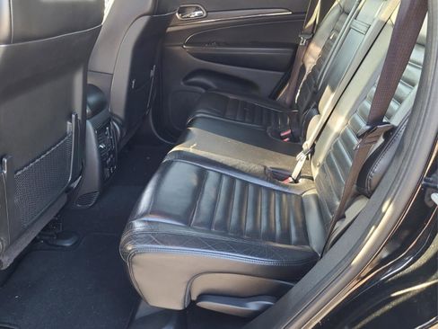 Used 2020 Jeep Grand Cherokee Limited X image 10