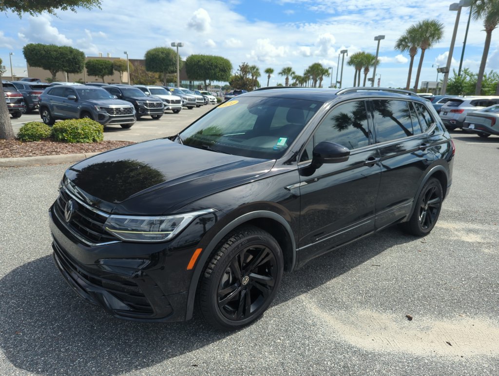 Used 2024 Volkswagen Tiguan SE R-Line FWD image 14