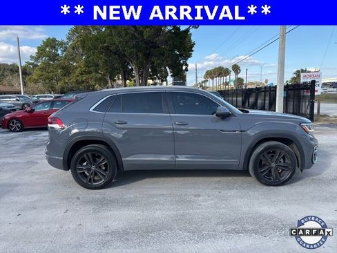 Used 2022 Volkswagen Atlas Cross Sport SEL R-Line image 18