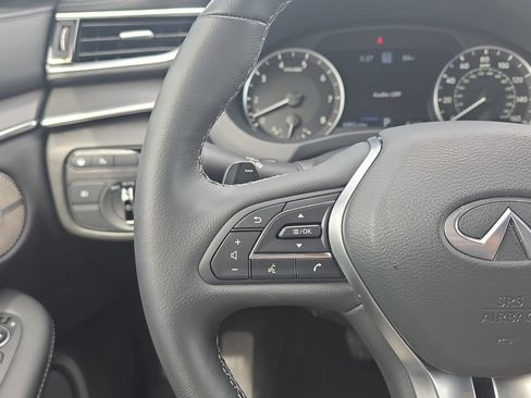 Certified 2025 INFINITI QX55 Essential AWD/4WD image 17