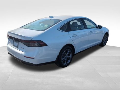 Used 2023 Honda Accord EX-L image 7