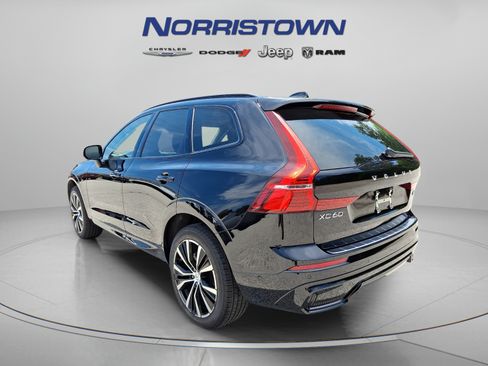 Used 2025 Volvo XC60 B5 Plus w/ Protection Package Premier AWD/4WD image 4