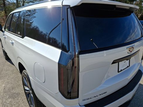 Certified 2025 Cadillac Escalade ESV Sport w/ Touring Package image 12