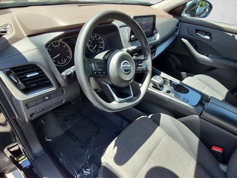 Used 2021 Nissan Rogue SV FWD image 10