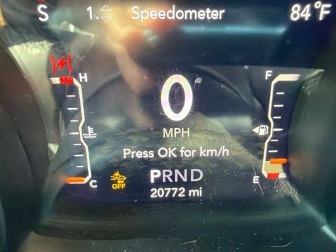 Used 2022 Jeep Wrangler Unlimited Sahara w/ Cold Weather Group AWD/4WD image 18