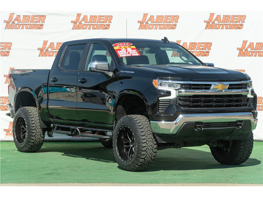 Used 2026 Chevrolet Silverado 1500 LT AWD/4WD image 1