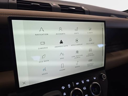 New 2026 Land Rover Defender 130 X-Dynamic SE AWD/4WD image 16