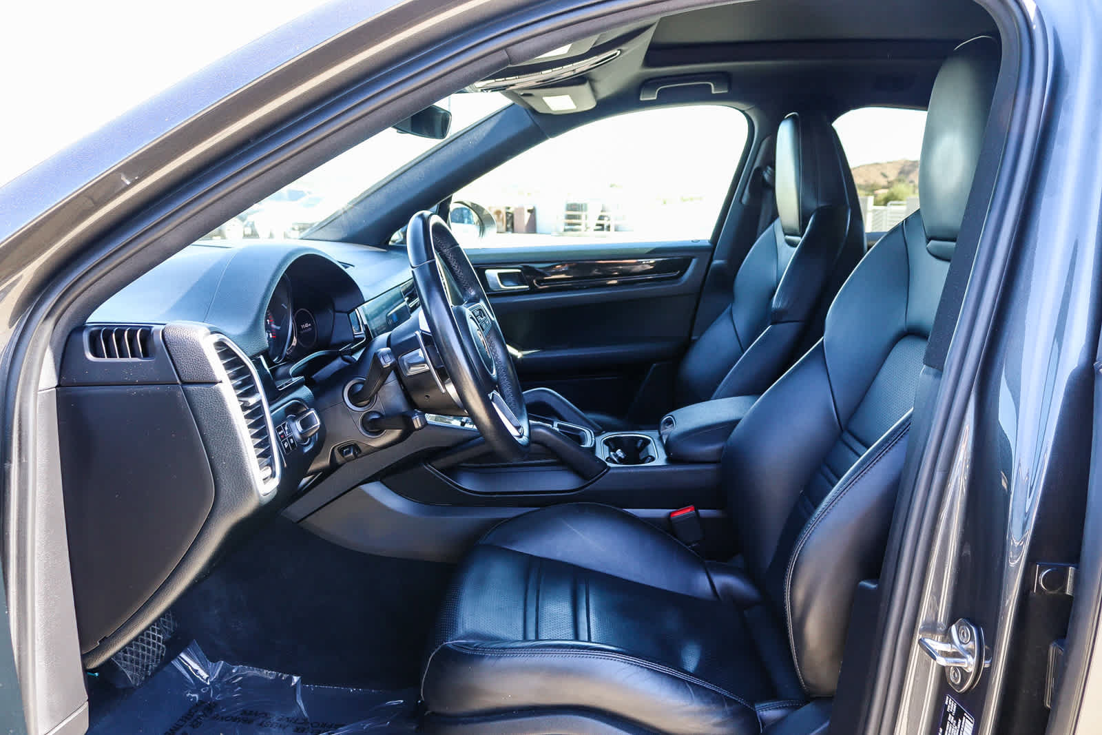 Used 2020 Porsche Cayenne AWD/4WD image 20