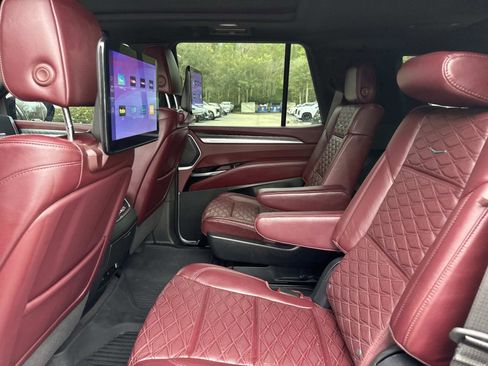 Certified 2025 Cadillac Escalade Sport w/ Touring Package AWD/4WD image 16