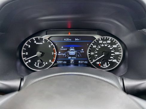 Used 2022 Nissan Altima 2.5 SR w/ Midnight Edition Package FWD image 32