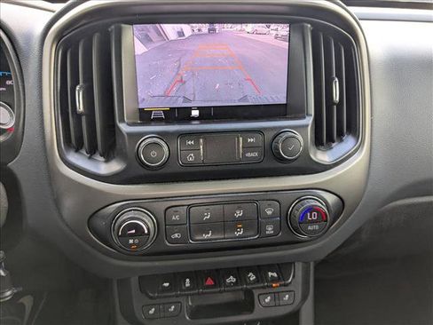 Used 2020 Chevrolet Colorado Z71 image 17