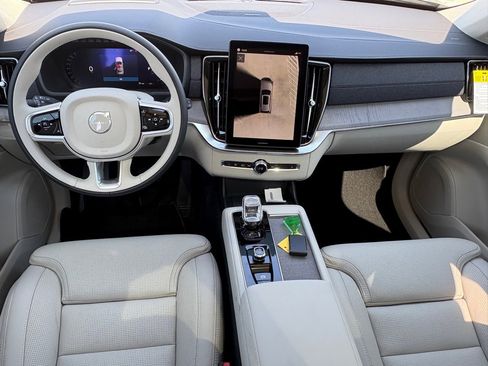 New 2026 Volvo XC90 B6 Ultra image 11