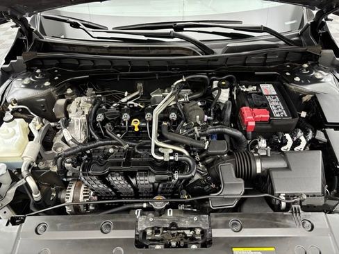 Used 2024 Nissan Altima 2.5 SV FWD image 12