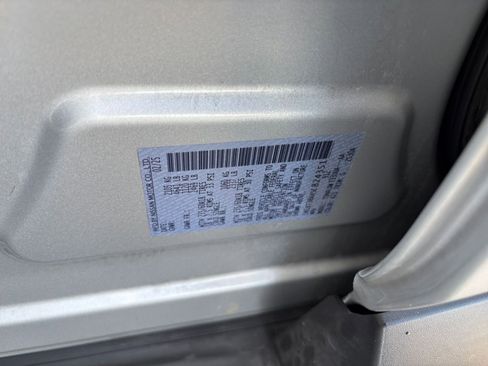 Used 2025 Nissan Rogue SV FWD image 31