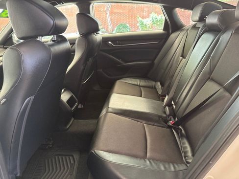 Used 2018 Honda Accord Sport image 29