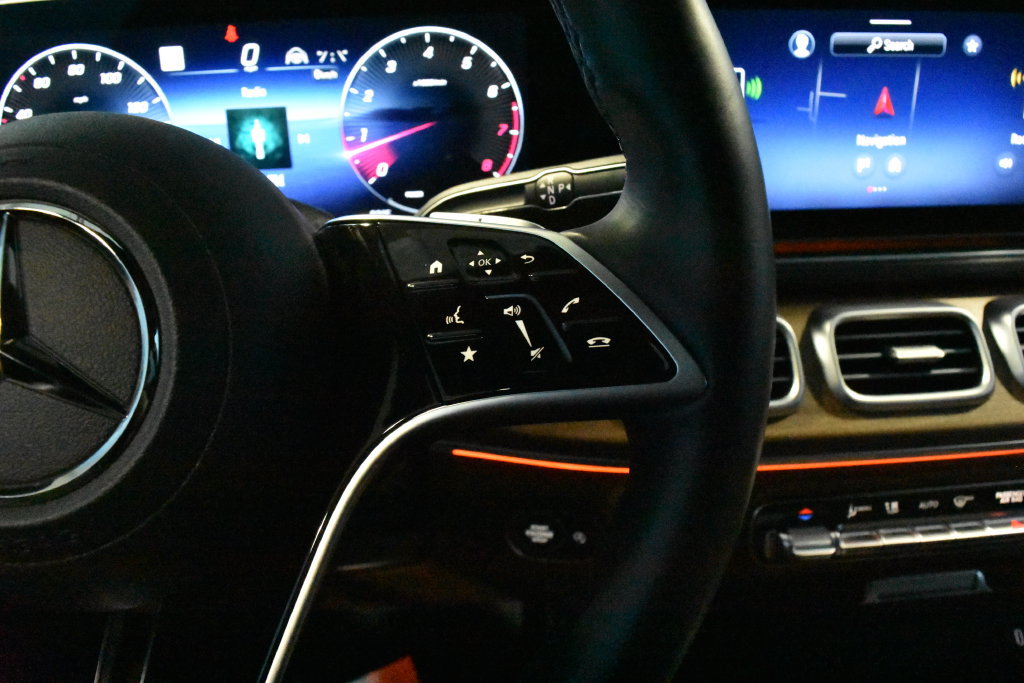 Certified 2025 Mercedes-Benz GLE 350 4MATIC image 8