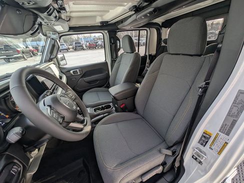 New 2026 Jeep Gladiator Sport image 13