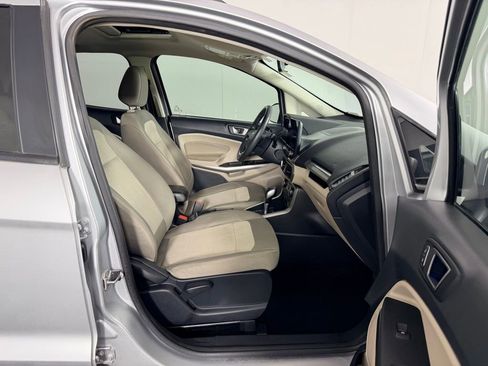 Used 2020 Ford EcoSport SE w/ SE Convenience Package image 40