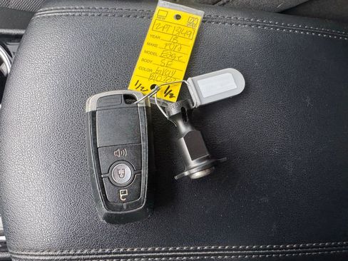 Used 2018 Ford Edge SE AWD/4WD image 12