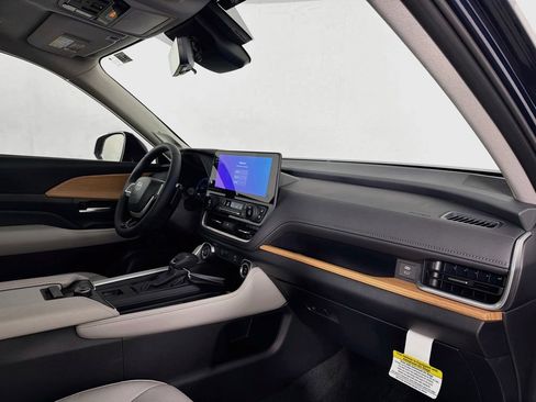 New 2026 Toyota Grand Highlander AWD image 30