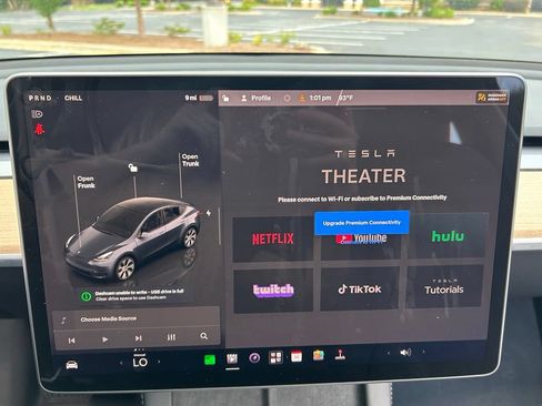 Used 2023 Tesla Model Y Long Range AWD/4WD image 26