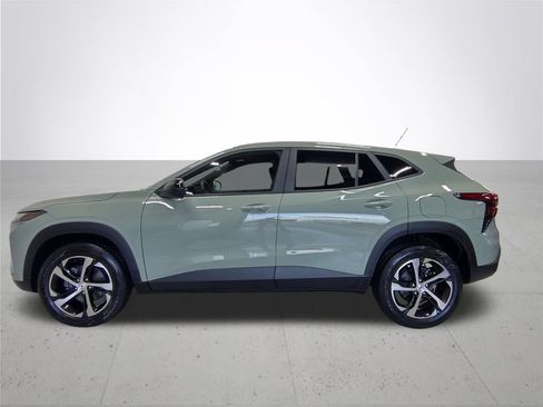 Used 2024 Chevrolet Trax RS FWD image 10