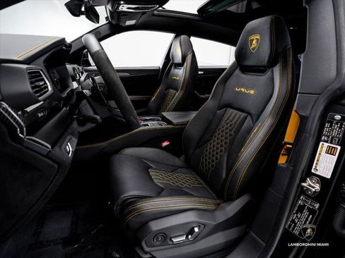 Used 2024 Lamborghini Urus Performante AWD/4WD image 33