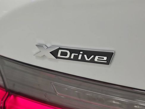 Used 2025 BMW M340i xDrive AWD/4WD image 8