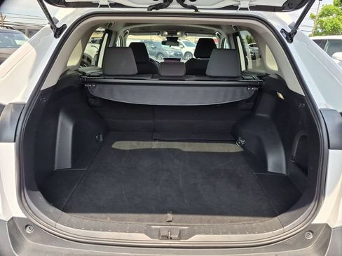 Used 2025 Toyota RAV4 XLE AWD/4WD image 28