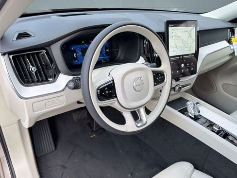 New 2026 Volvo XC60 T8 Ultra w/ Protection Package Premier AWD/4WD image 4