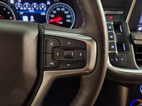 Used 2021 Chevrolet Tahoe Z71 w/ Luxury Package AWD/4WD image 28