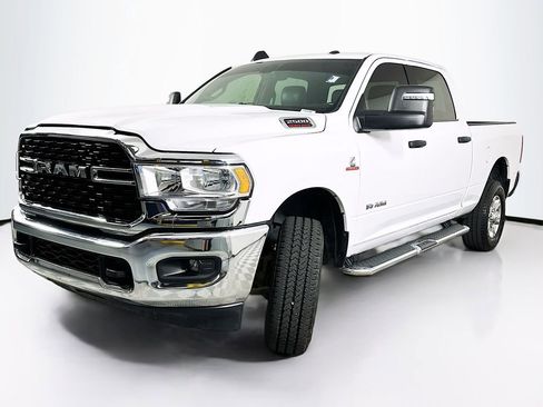 Used 2024 RAM 2500 Big Horn AWD/4WD image 2