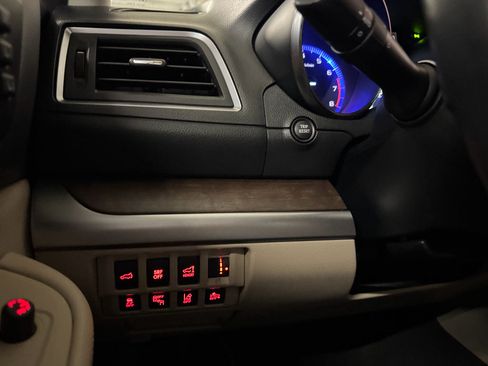 Used 2016 Subaru Outback 3.6R Limited image 16