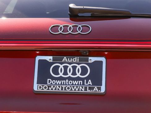 Used 2025 Audi Q5 Premium w/ Convenience Package AWD/4WD image 11