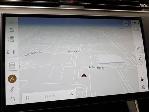 Used 2025 Land Rover Range Rover Sport SE image 9