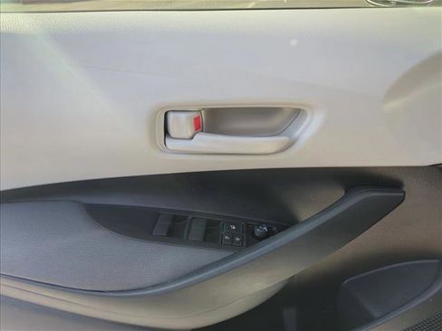 Used 2025 Toyota Corolla LE image 10