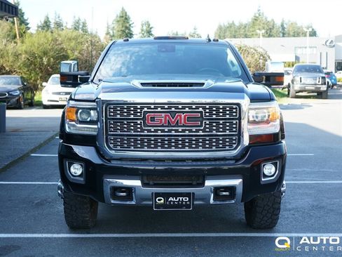 Used 2019 GMC Sierra 3500 Denali w/ Duramax Plus Package AWD/4WD image 2