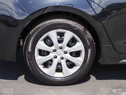 Certified 2022 Toyota Corolla LE w/ Carpet Mat Package (TMS) FWD image 9