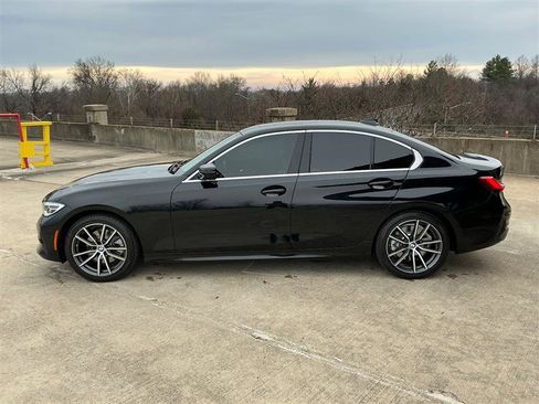 Used 2020 BMW 330i Sedan w/ Convenience Package image 3