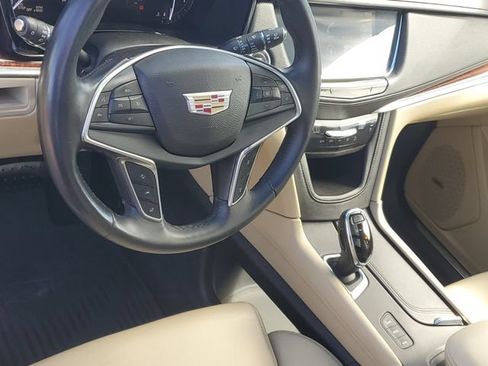 Used 2017 Cadillac XT5 Premium Luxury AWD/4WD image 19