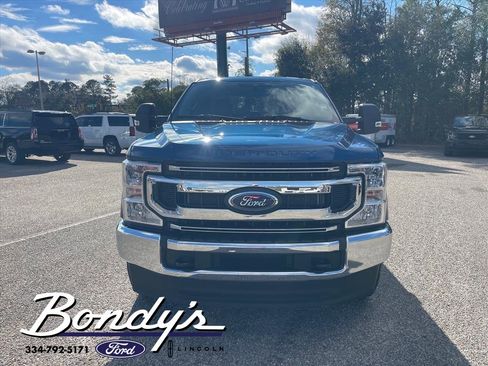 Used 2022 Ford F350 XLT image 2